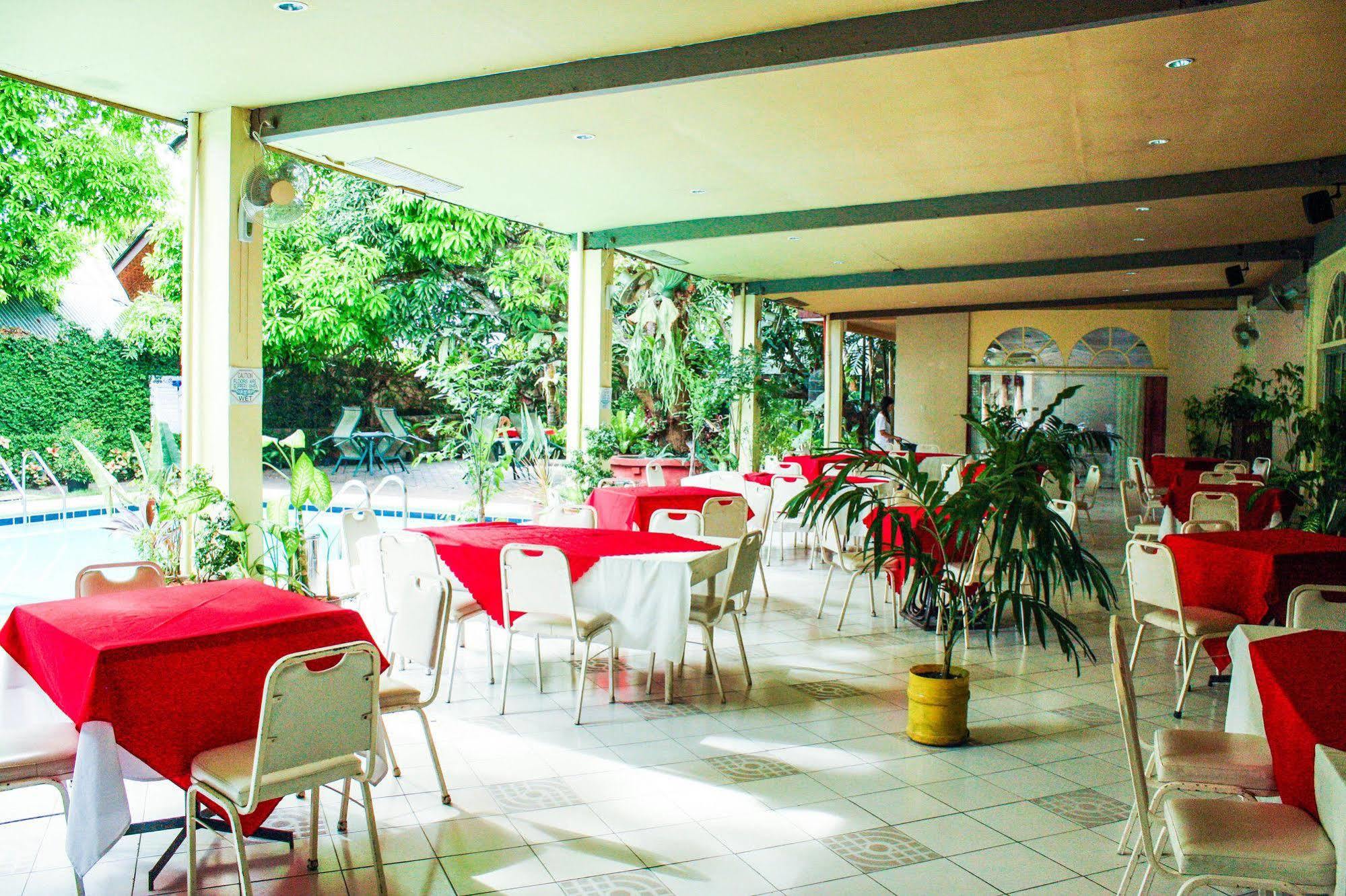 Bohol La Roca Hotel Totolan Exterior foto