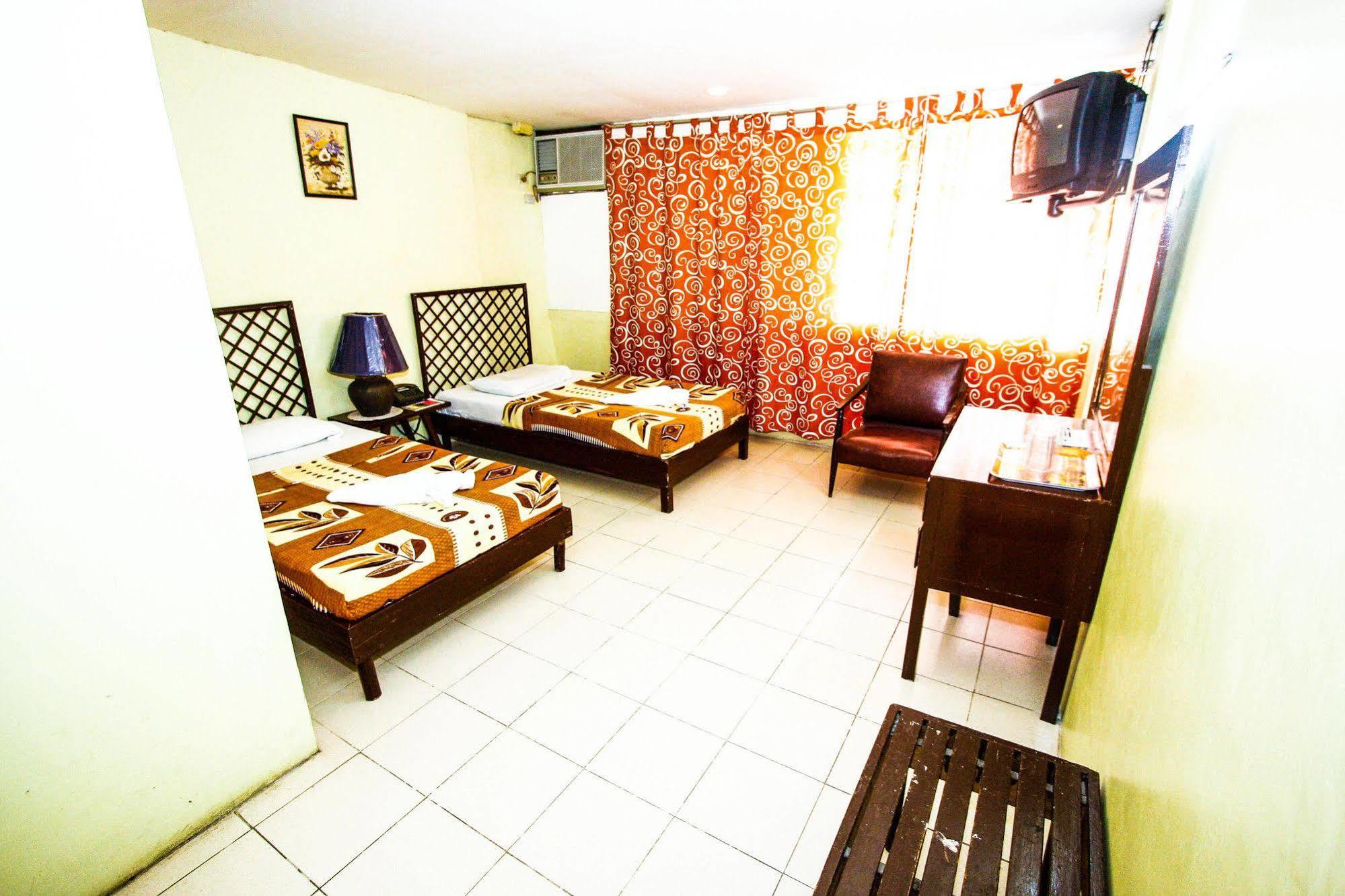 Bohol La Roca Hotel Totolan Exterior foto